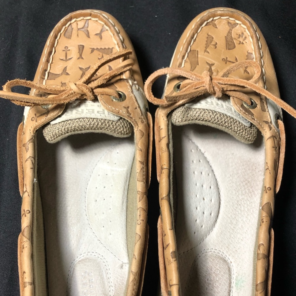 Sperry Angelfish embossed leather women’s size 6